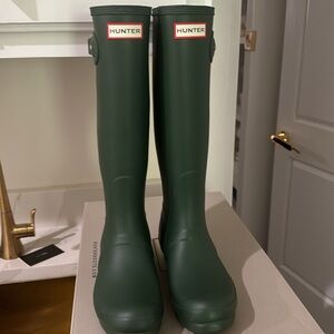 hunter boots green size 7